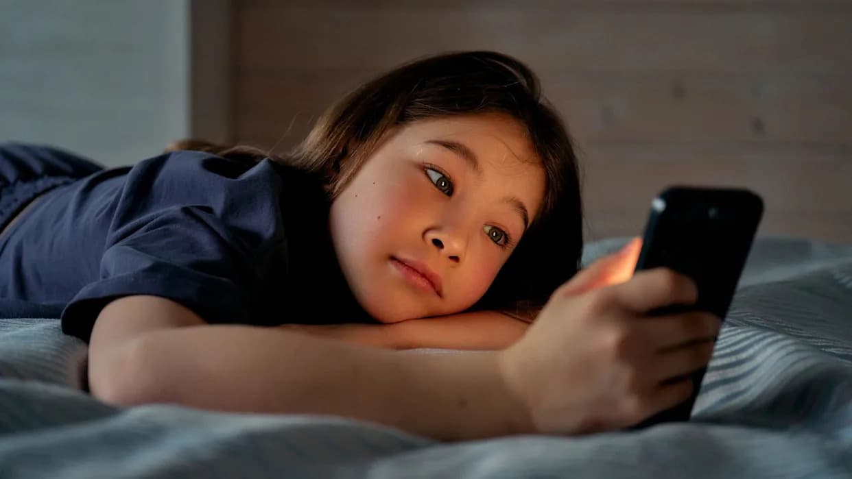 UK To Bar Under-16s From Mainstream Social Media From Early 2027 — What Will Change