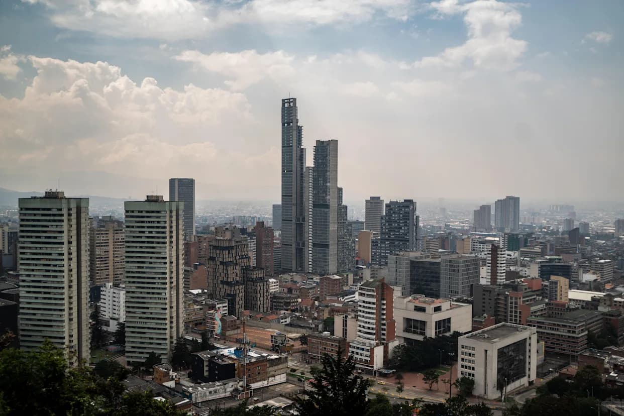 U.S. Citizen Released in Bogotá After Viral Balcony Video; Prosecutors Say No Evidence of Abuse