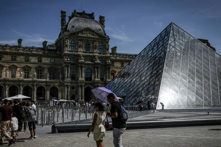 Louvre 'Running Out Of Steam,' New Director Warns as Funding Crunch Exposes Aging Infrastructure