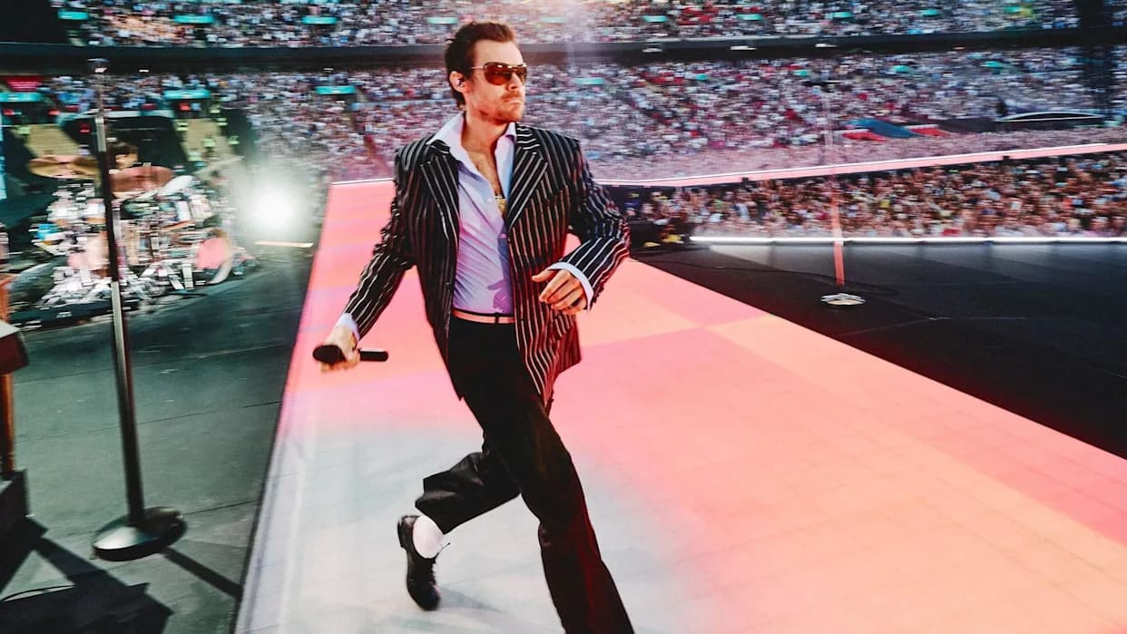 Tearful Runner 'Blown Away' After Harry Styles Donates to 850‑Mile Memorial Fundraiser