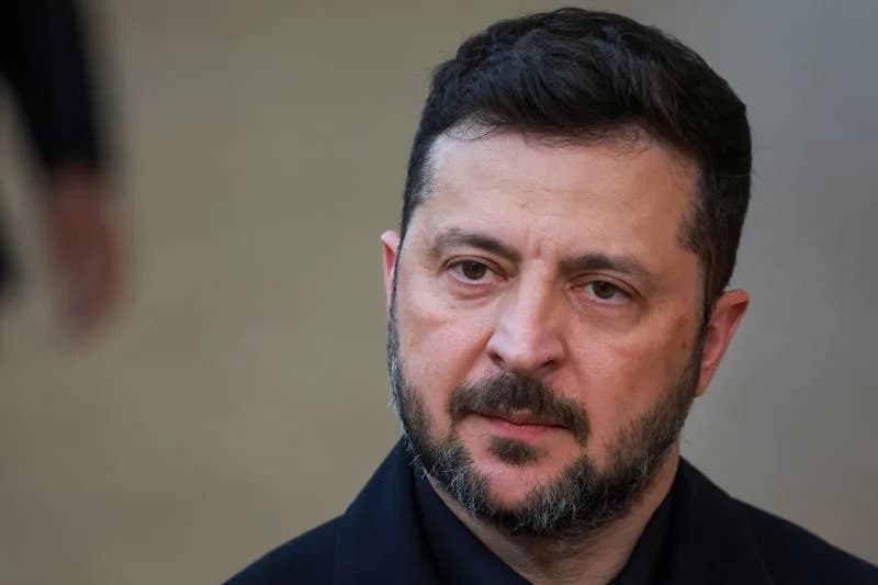 Zelenskiy Repeats Warning to Belarus: Dismantle Relay Stations Or Kyiv May Act
