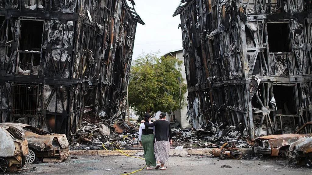 Venezuelan-Born Woman in Berkshire Mourns Homeland After Devastating 24 June Quakes — Holds Charity Pilates Class