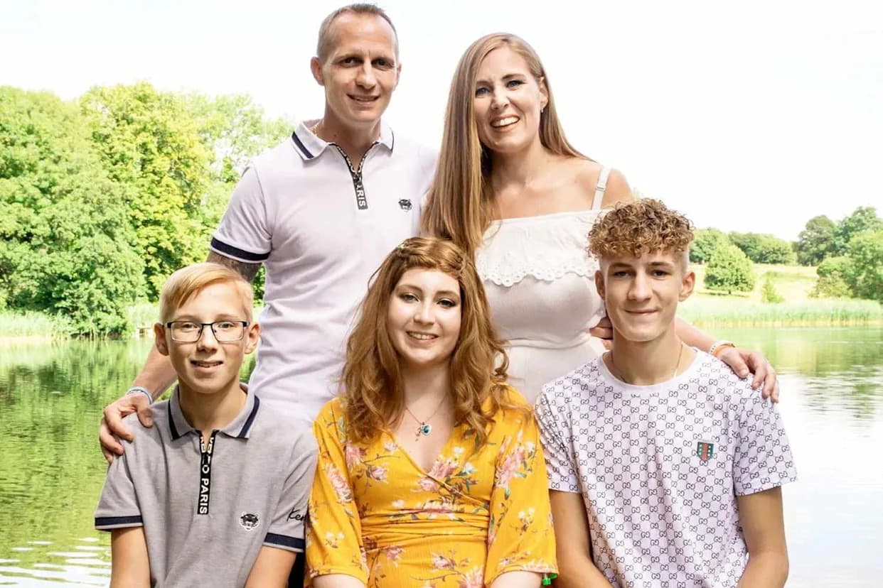 Teen From Swindon Dies After Months Of Misdiagnosed Pain — Family Urges Patients To Push For Answers