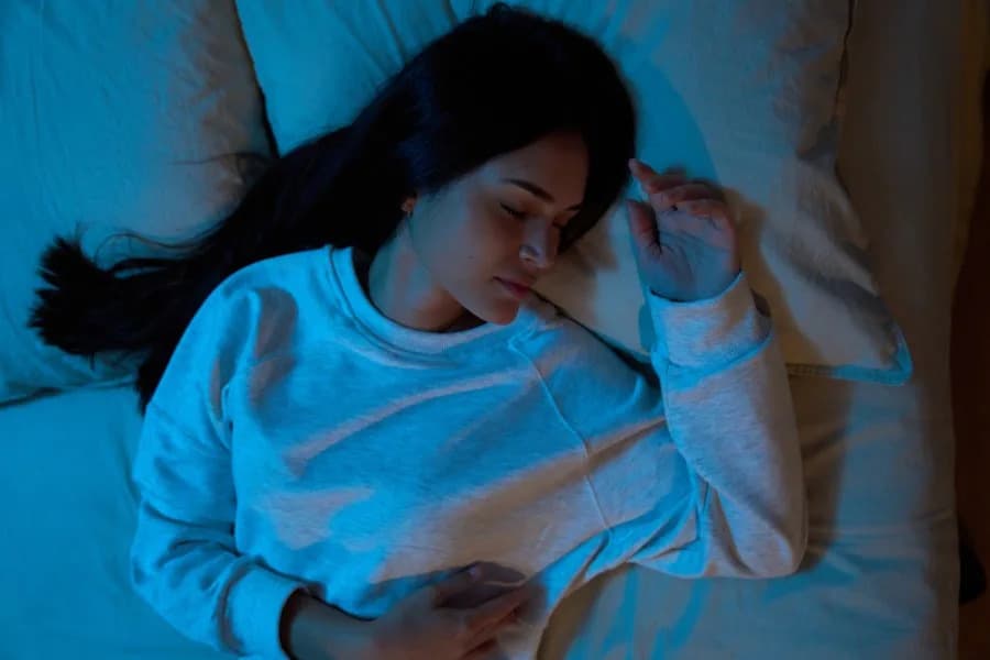Deep Sleep Triggers Growth Hormone: Berkeley Study Maps Brain Circuit That Builds Muscle and Burns Fat