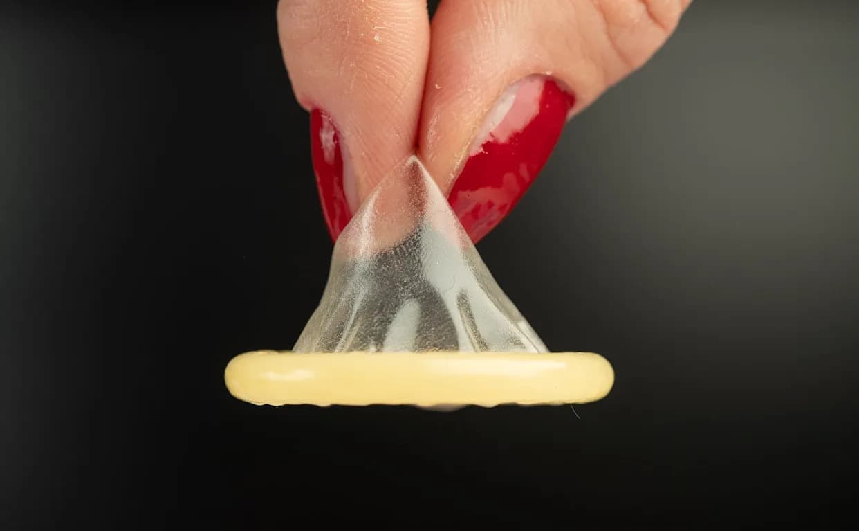OLAF Warns: 200,000+ Fake Condoms From China Sold Across Europe — Unsafe and Falsely Declared as Toys