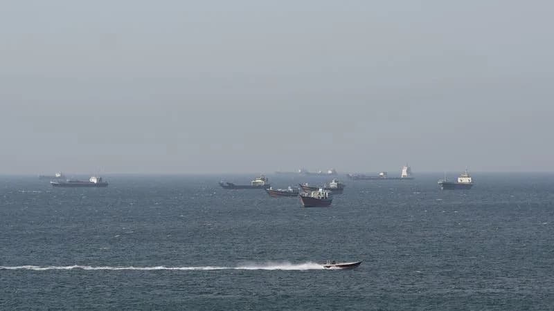 Four Tankers Turn Back Near Strait of Hormuz After Reported Missile Strikes; Transit Risk Raised