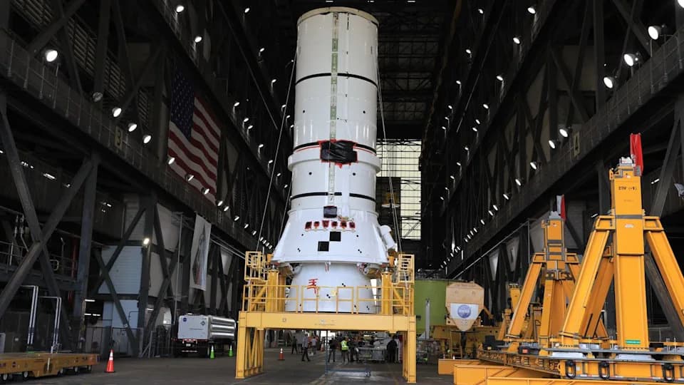 NASA Begins Stacking Artemis III: SRB Segment Arrives at Kennedy Ahead of 2027 Crew Flight