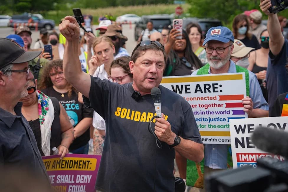 Maine Democratic Senate Hopefuls Echo Platner’s Progressive Playbook in Crowded Debate