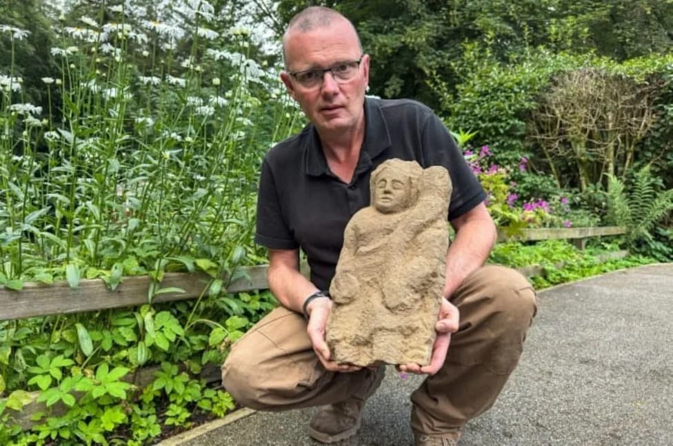 Rare 1,600‑Year‑Old Roman 'Genius' Carving Unearthed Beneath Vindolanda Flagstone