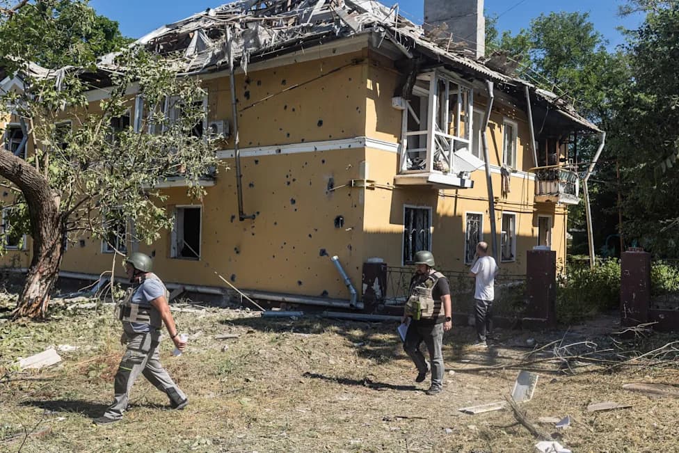Glide Bomb Strike on Kramatorsk Kills Two — Residents Near Front Line Urged to Evacuate