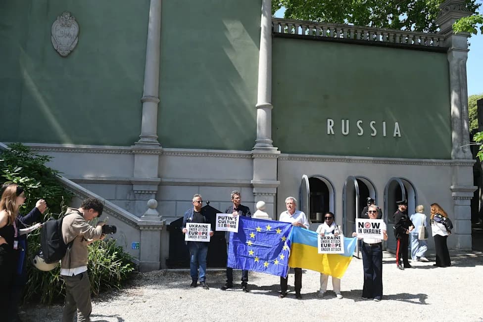 EU Suspends €2M Venice Biennale Grant After Russia's Return