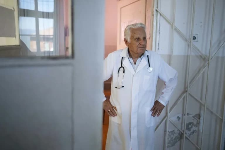 At 90, Doctor Kiril Apostolov Still Makes Daily Rounds as Bulgaria’s Rural GP Shortage Worsens