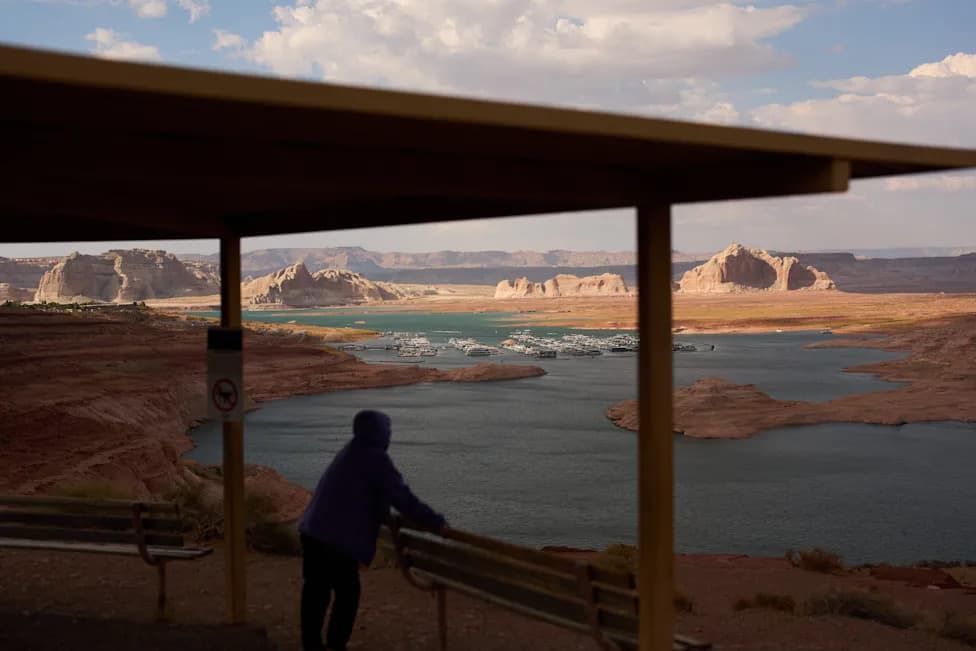 As Lake Powell Falls to 23%, Marinas Extend Ramps and Relocate Docks to Reach Shrinking Water