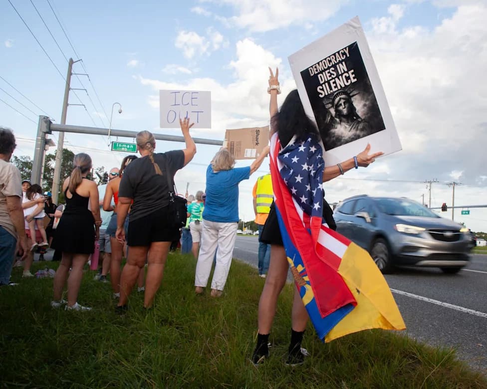 Tourist Killed While Fleeing Immigration Agents in Florida, Reports Say