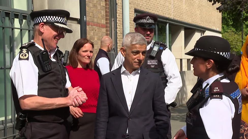 London Sees 15% Fall In Neighbourhood Crime — Phone Thefts Halved In West End