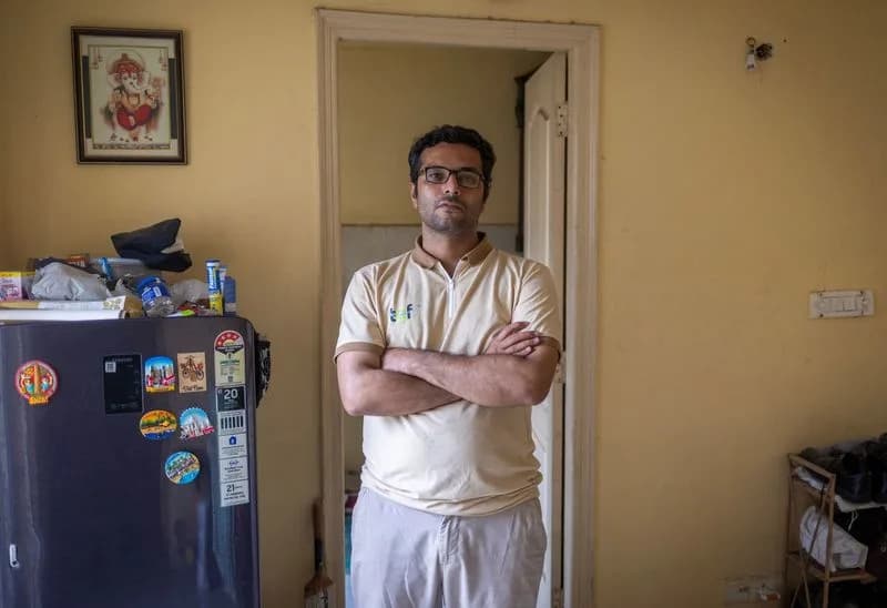 ‘Godi Media’ Backlash: Times Now Reporter Beaten Amid Escalating Youth Protests in New Delhi