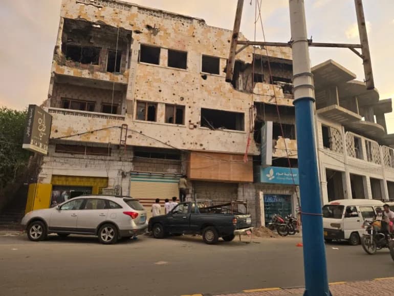 Homelessness vs. Snipers: Taiz Families Forced to Live on Yemen’s Urban Front Line