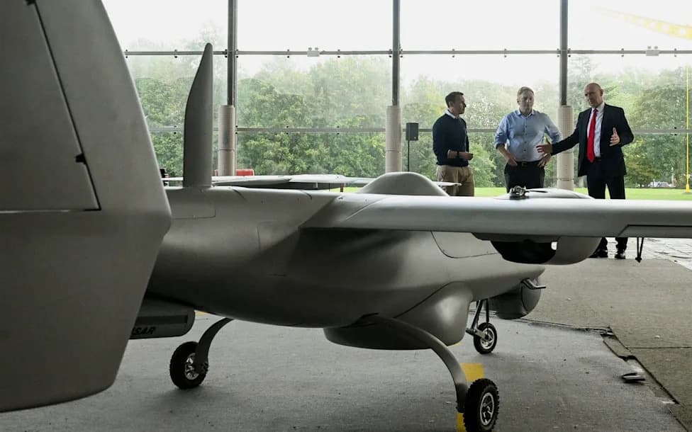 UK to Buy Tekever AR5 Recon Drones Battle‑Tested in Ukraine, Up to £400m Deal