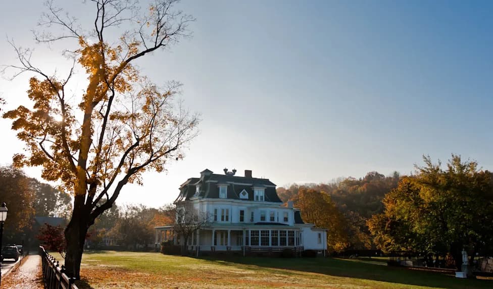 Historic Monroe Mansion Turned Into Massive 'Project X' Party, Owner Says — Septic, Piano and Windows Ruined