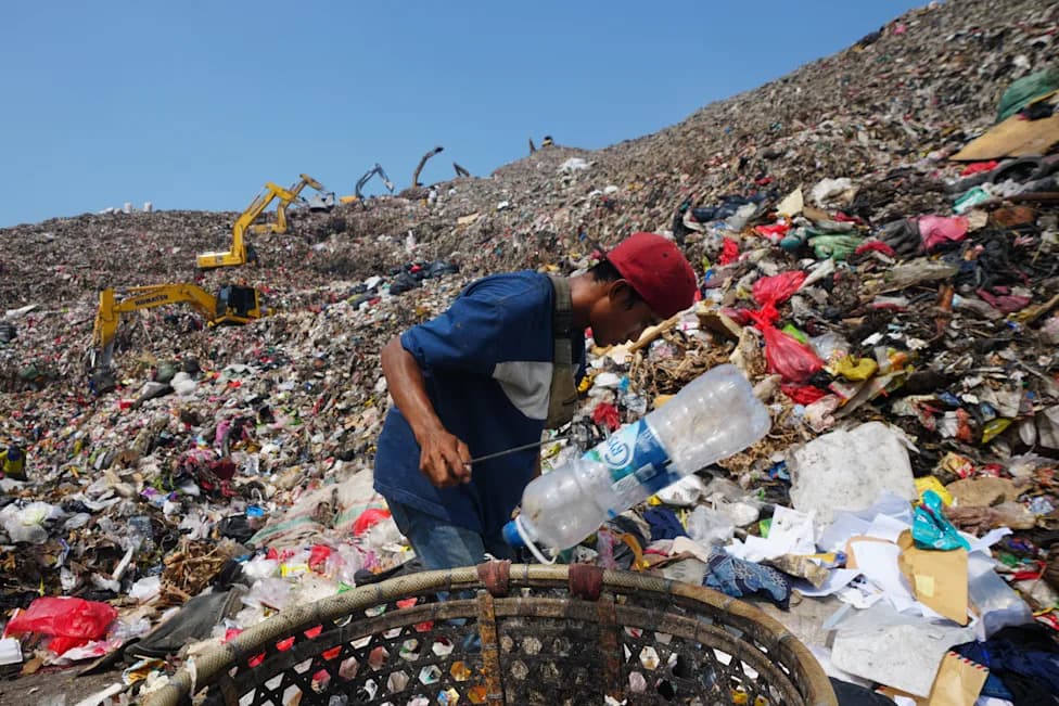 Indonesia Moves to Curb Methane at Bantargebang: What the Landfill Reform Means for Thousands of Scavengers