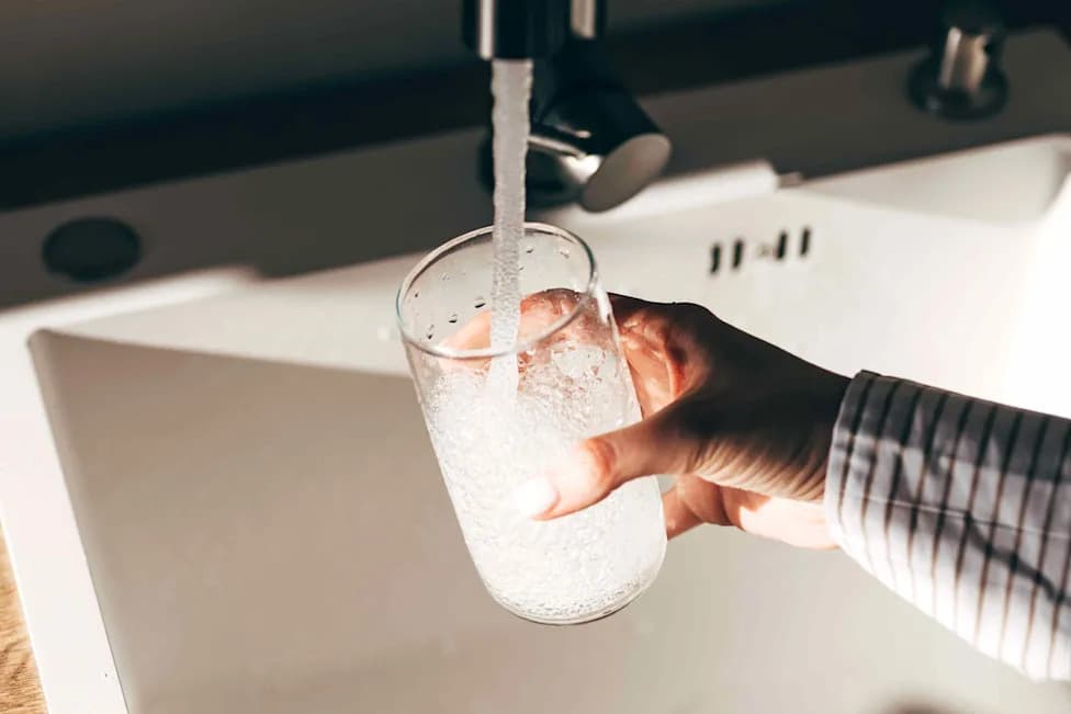 Nanoplastics May Help Harmful Bacteria Survive Tap-Water Treatment, Study Finds