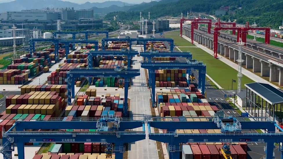 China Unveils Five-Year AI Blueprint to Modernize 43 Ports and Speed Customs
