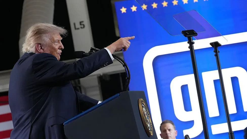 Trump Defends Tariffs at GM Plant as Michigan Faces Slow Job Growth and Canadian Retaliation