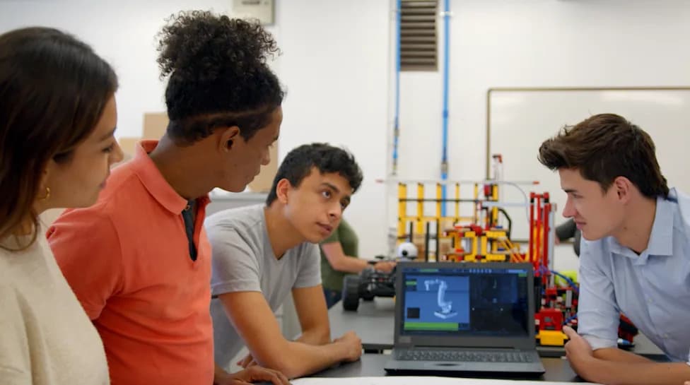 Pitt to Lead DOE-Backed Project Using AI to Automate Measurement-Based Quantum Computing