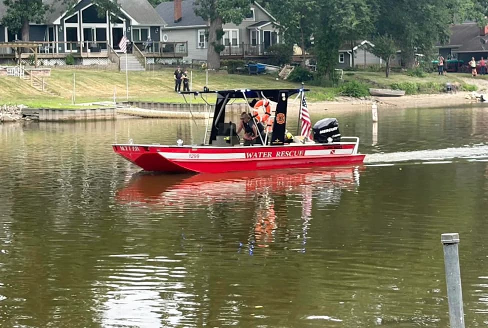 Man Held Without Release After High-Speed Fox River Boating Crash That Decapitated Passenger