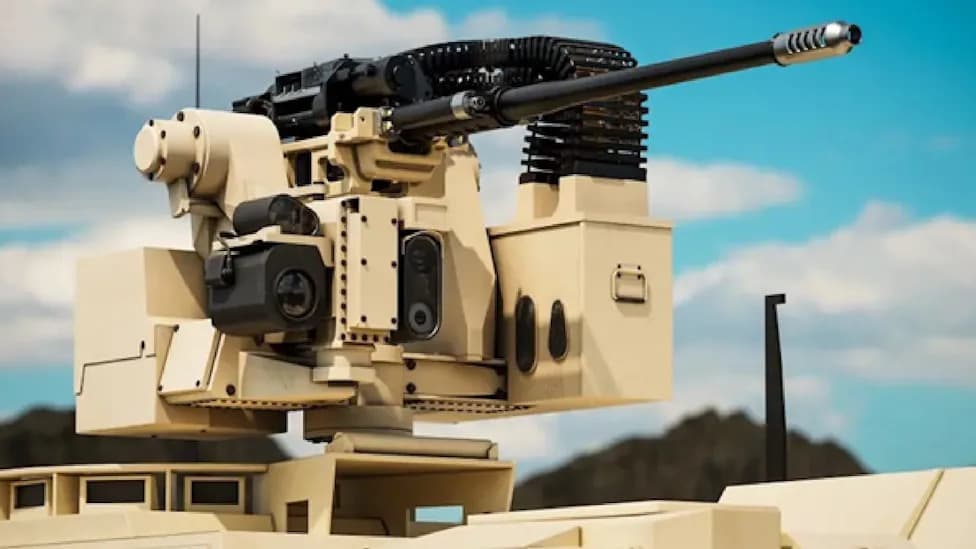 M230LF Dual-Feed Bushmaster: Instantly Switch Between Anti-Drone and Anti-Armor Rounds
