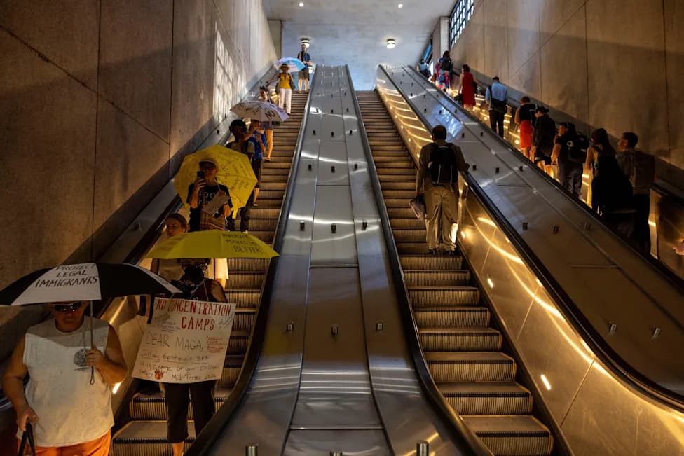WMATA Mocks Escalator Etiquette With Viral 'Documentary' Post — Stand Right, Walk Left