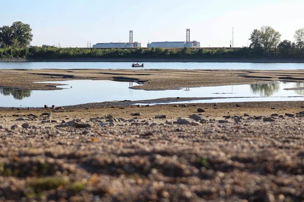 Hungary May Shut Paks Nuclear Plant as Danube Falls to Record Lows