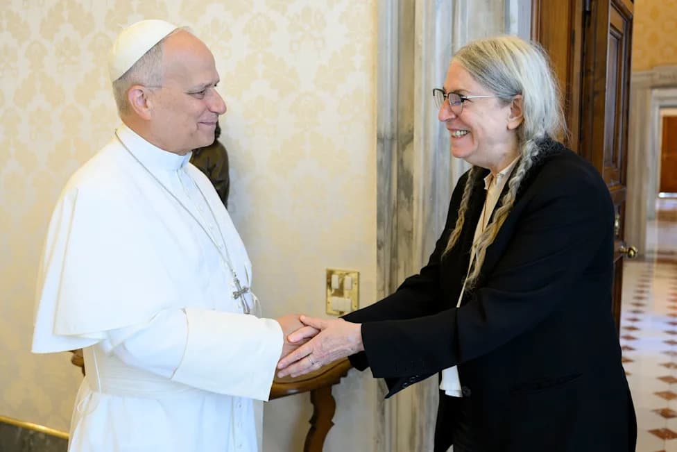 Pope Leo XIV Welcomes Patti Smith to the Vatican — When Faith Meets Punk Art