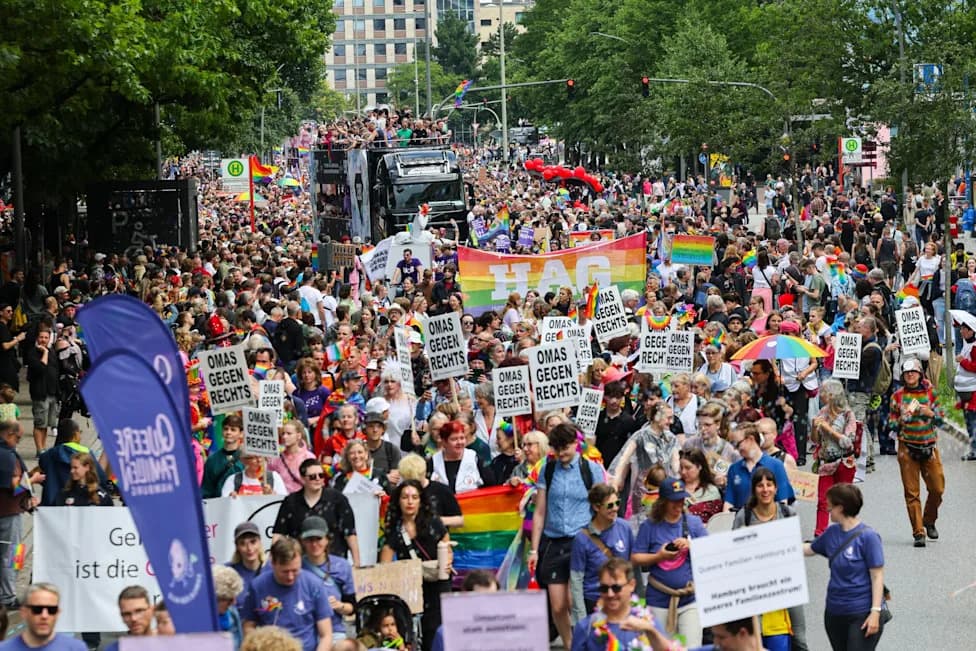 Hamburg Pride To Proceed With Doubled Police Presence After Deadly Berlin Attack
