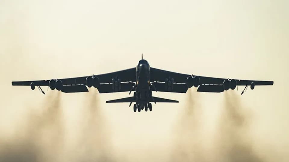 Pentagon Pursues Reusable 'Bomber' Drones That Carry ~18 lb and Reach 15–30 km