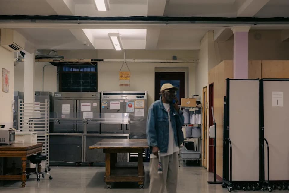 76-Year-Old New Yorker Survives on $1,200 a Month, Eats at Soup Kitchen — Refuses to Leave NYC