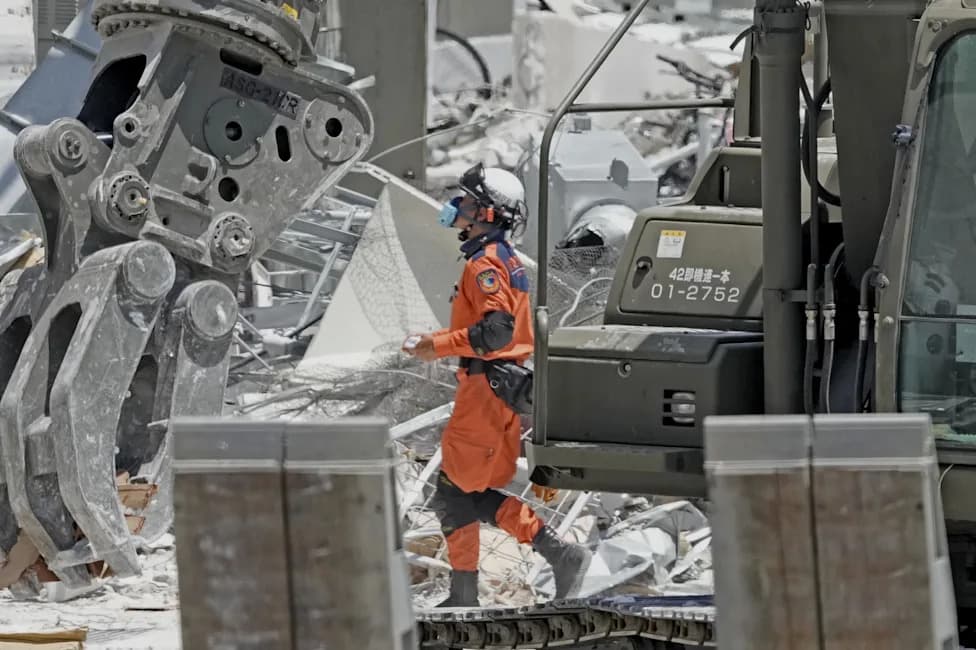 Japan Concludes Mall Rescue After Powerful Kumamoto Quake; Wider Search Continues