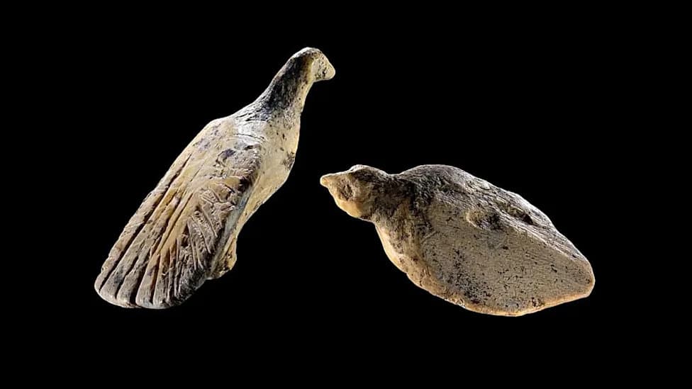 Tiny Mammoth-Ivory Bird Sculptures — 40,000-Year-Old Finds from Hohle Fels