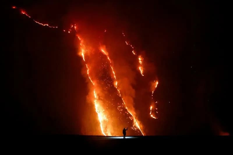 Indonesia Closes Mount Bromo National Park As Wildfire Spreads Across Caldera