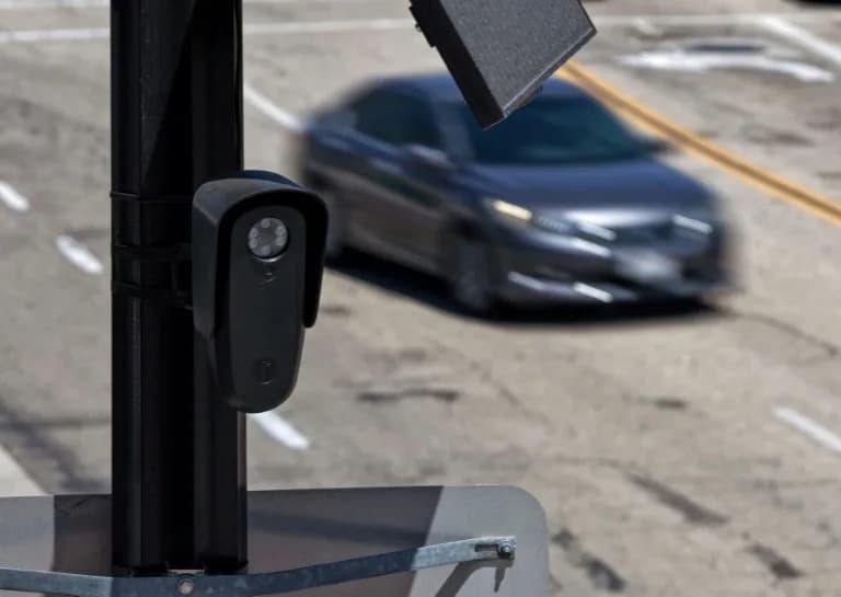 Surveillance Showdown: Flock’s 100,000+ License-Plate Cameras Face Vandalism and Local Bans