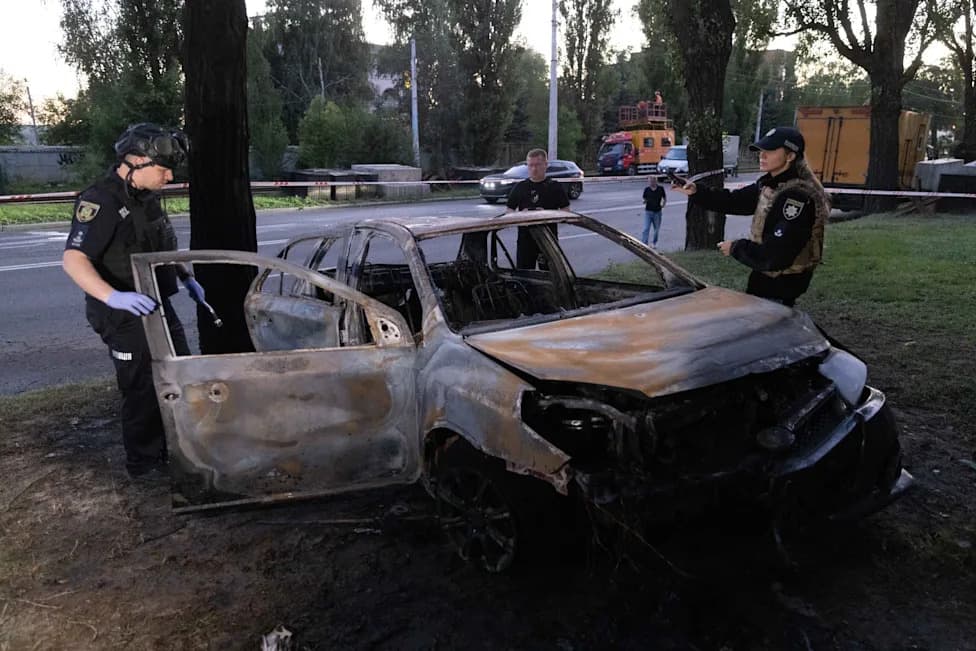 Russian Strikes Kill At Least Two, Injure Dozens in Eastern Ukraine