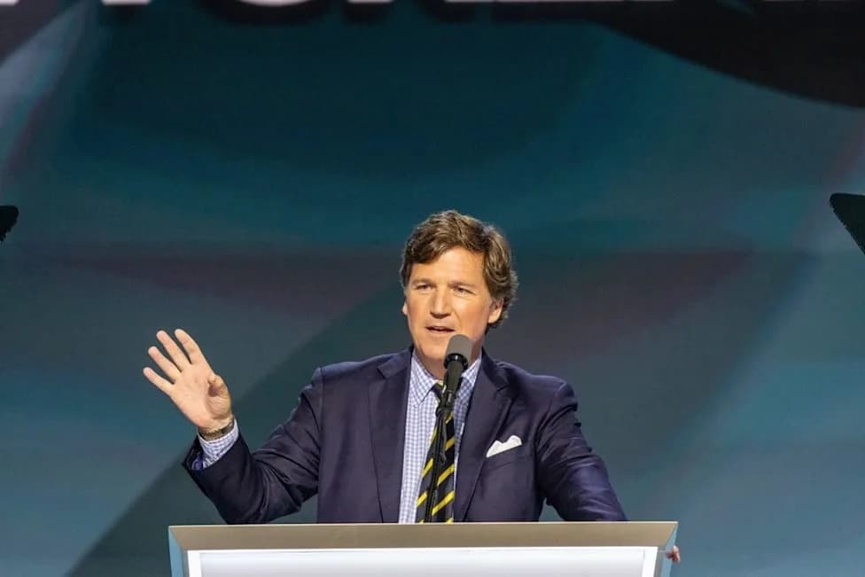 Tucker Carlson’s 10-Point Manifesto: «What We Have Literally Doesn't Work» — Calls To Stop Mass Migration, Rebuild U.S. Production, Avoid New Wars