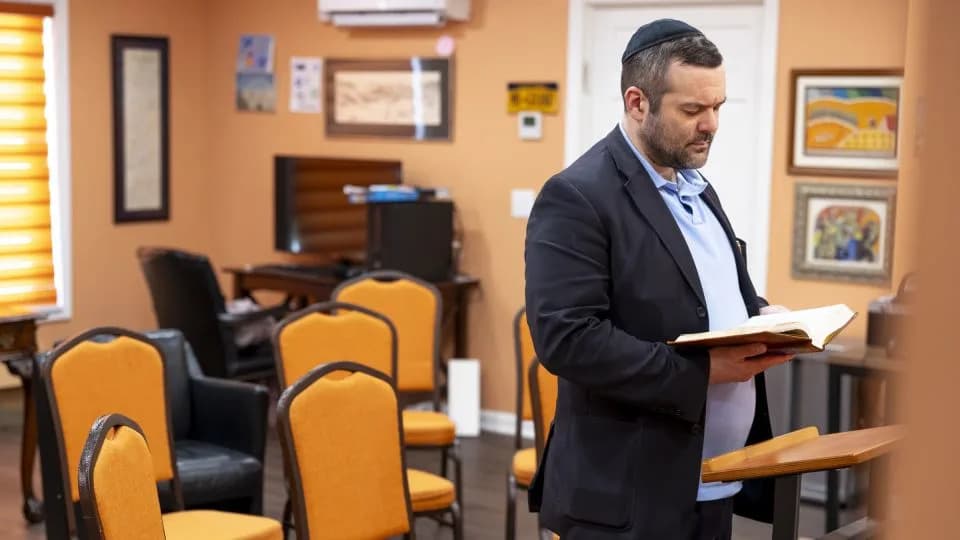 A Home Minyan, A Supreme Court Fight: How One Prayer Gathering Could Reshape Ripeness Law