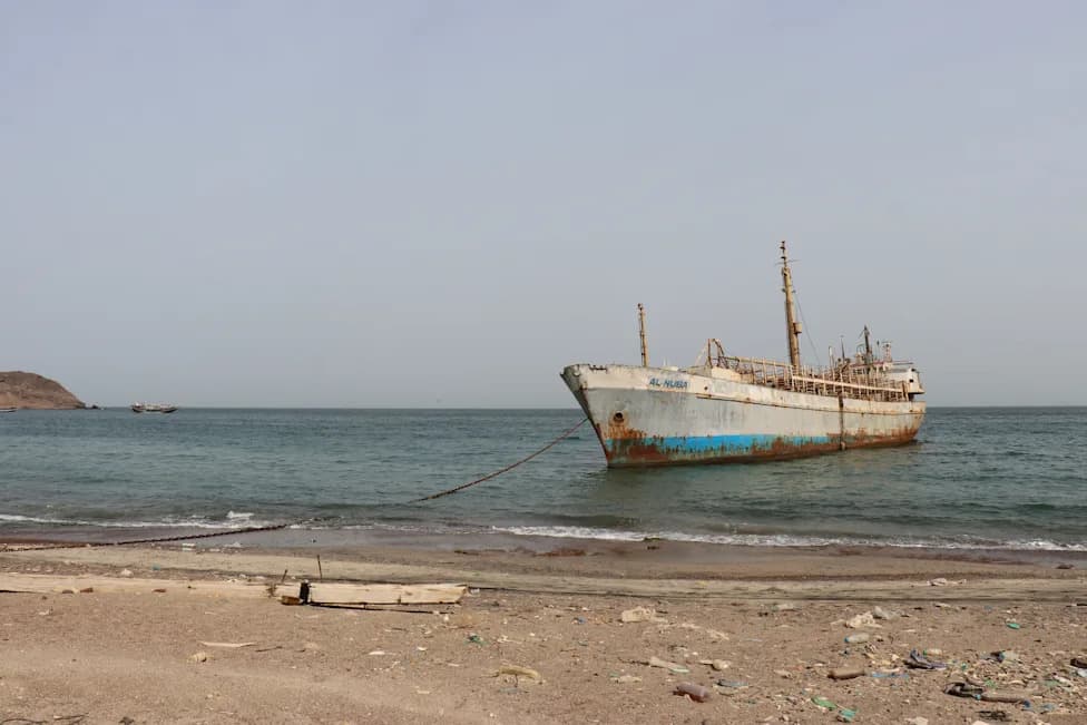 Houthi Missile Strike in Bab el-Mandeb Kills Three Crew Members — Two Pakistanis, One Indonesian