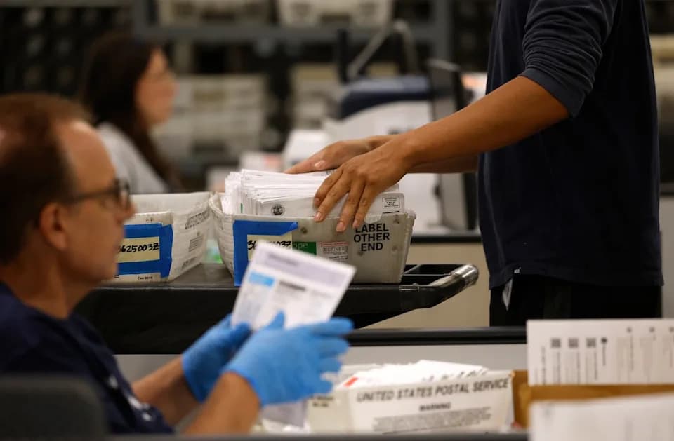 Trump Asks Supreme Court To Revive Mail‑In Voting Rules After Judge Blocks Postal Changes