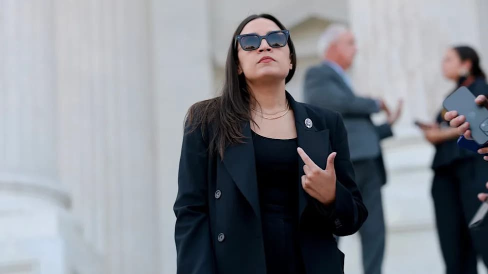AOC’s Big Week: Egg-Freezing Reveal, Viral Clips and Rising 2028 Momentum