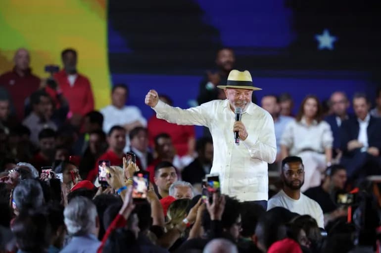 Lula Holds Narrow Lead Over Flavio Bolsonaro as October Vote Approaches — New Poll