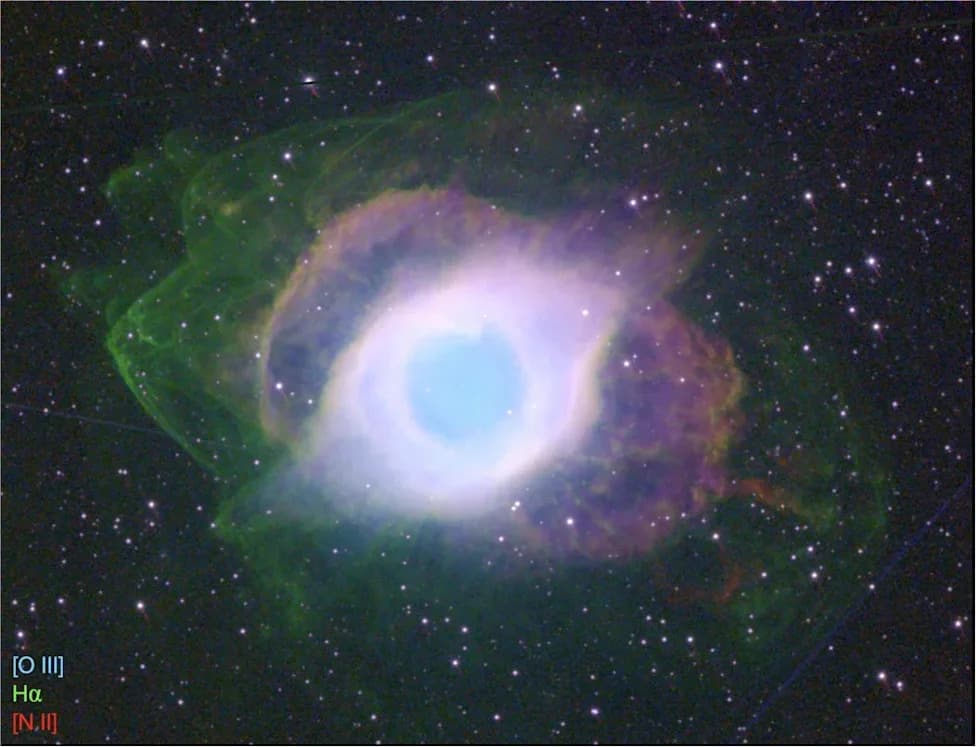 Helix Nebula Shows How Dying-Star Debris Is Torn Apart and Recycled Into Interstellar Gas
