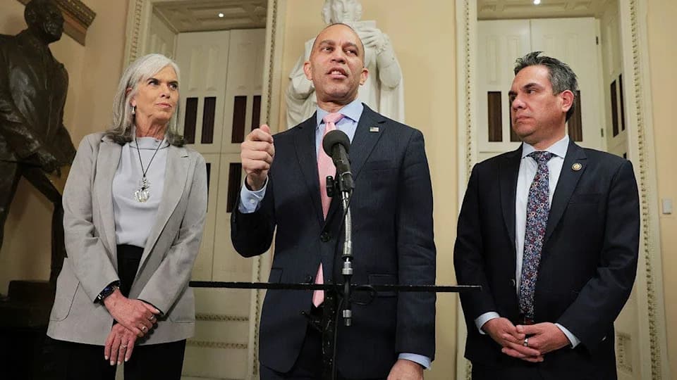 Jeffries Rejects Medicare for All, Distances Himself From DSA; Khanna Calls Single-Payer Top Priority