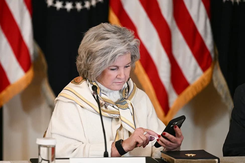 White House Denies Susie Wiles’ Phone Was Hacked After UK Prime Minister Received Fake Texts